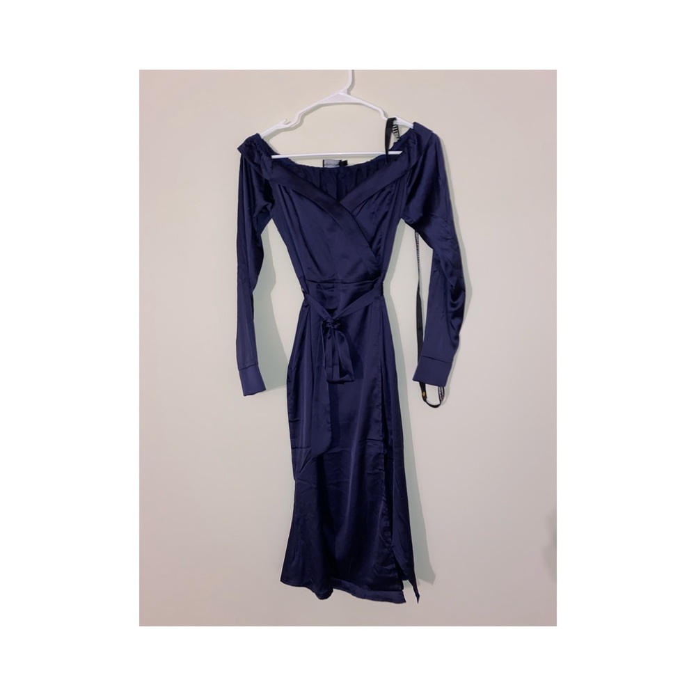 Pretty Little Thing Off-Shoulder Dress 💙🌟